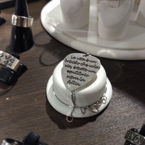 Pendente plettro in argento 925 con frase personalizzata